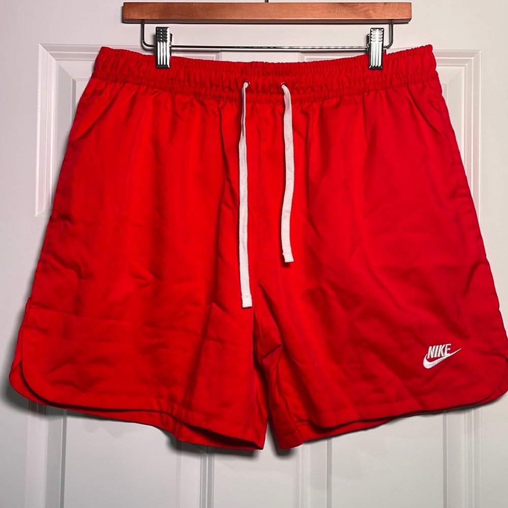 NEW Mens Nike Red Sportswear Athletic Woven Lined Flow Gym Shorts Size - L